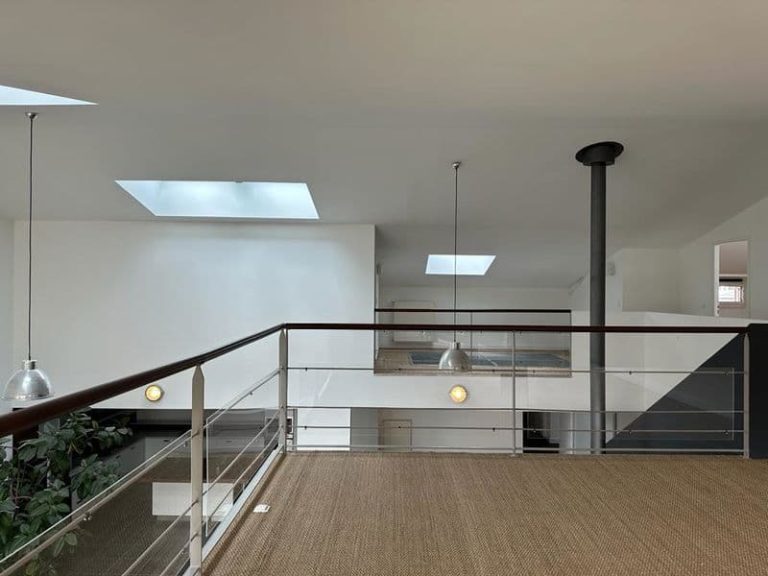 Beaux volumes vus de la loggia du loft à Idron