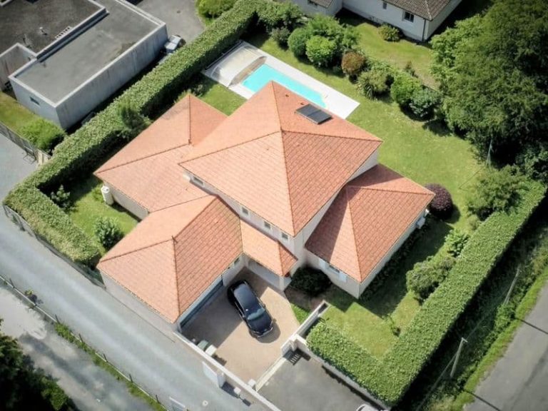 Belle villa provençale dans les hauts d'Idron vue du ciel