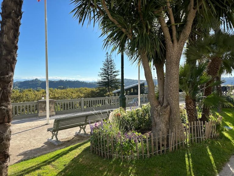 Appartement de prestige à Pau avec vue sur les Pyrénées